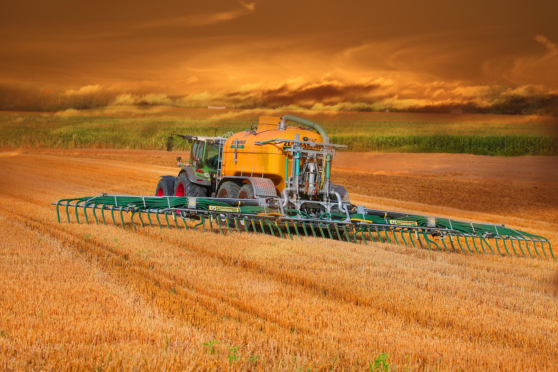 tractor-6544592_1920